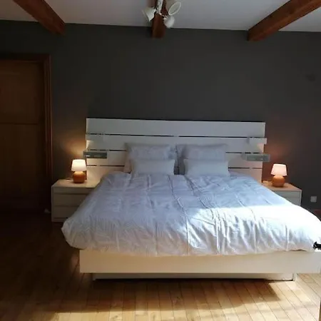 La Sittelle Des Aguesses *